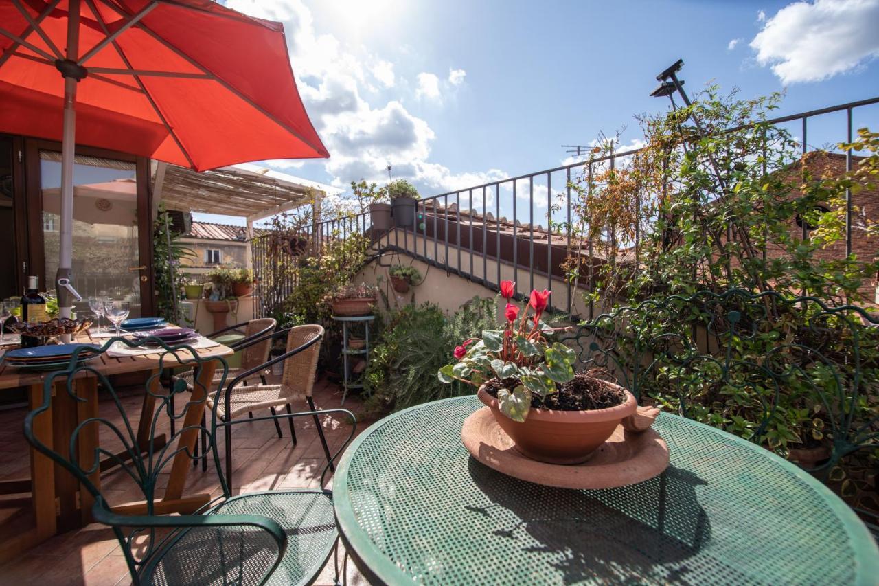 Ferienwohnung Residenza Al Pavone Luxury With Terrace Lucca Exterior foto