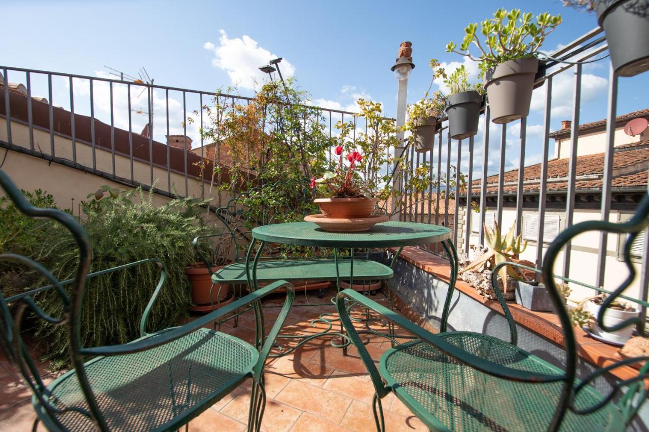 Ferienwohnung Residenza Al Pavone Luxury With Terrace Lucca Exterior foto