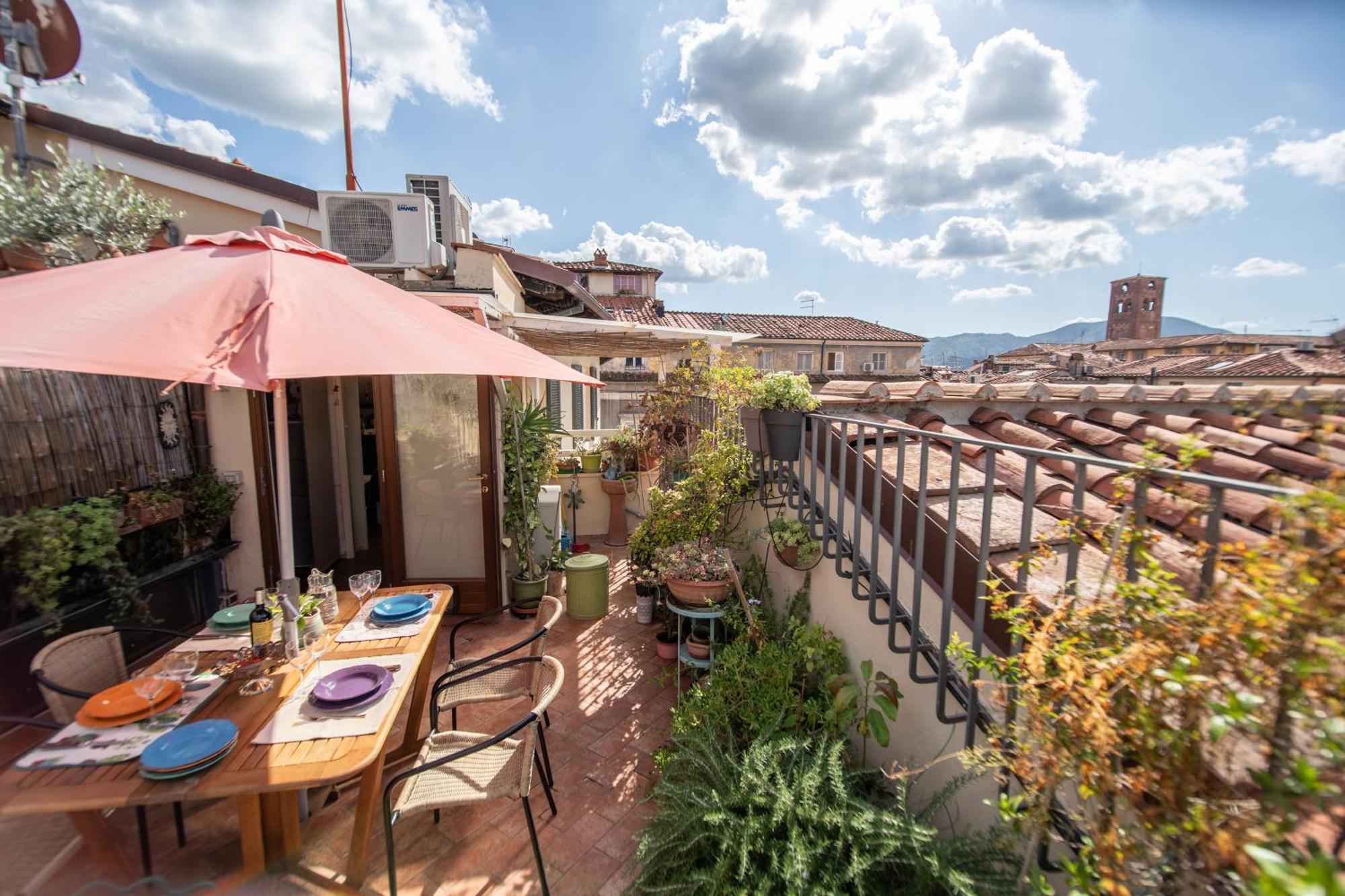 Ferienwohnung Residenza Al Pavone Luxury With Terrace Lucca Exterior foto