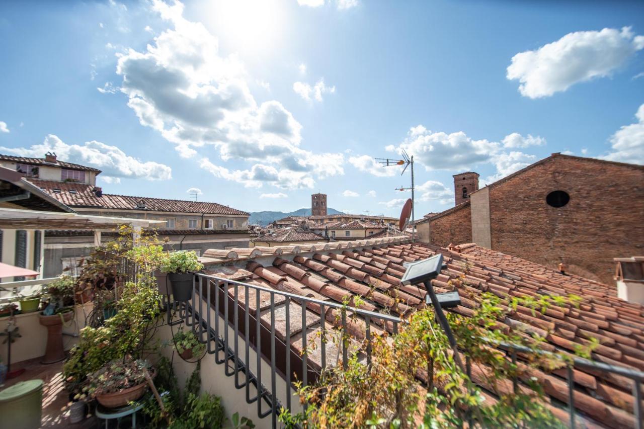 Ferienwohnung Residenza Al Pavone Luxury With Terrace Lucca Exterior foto